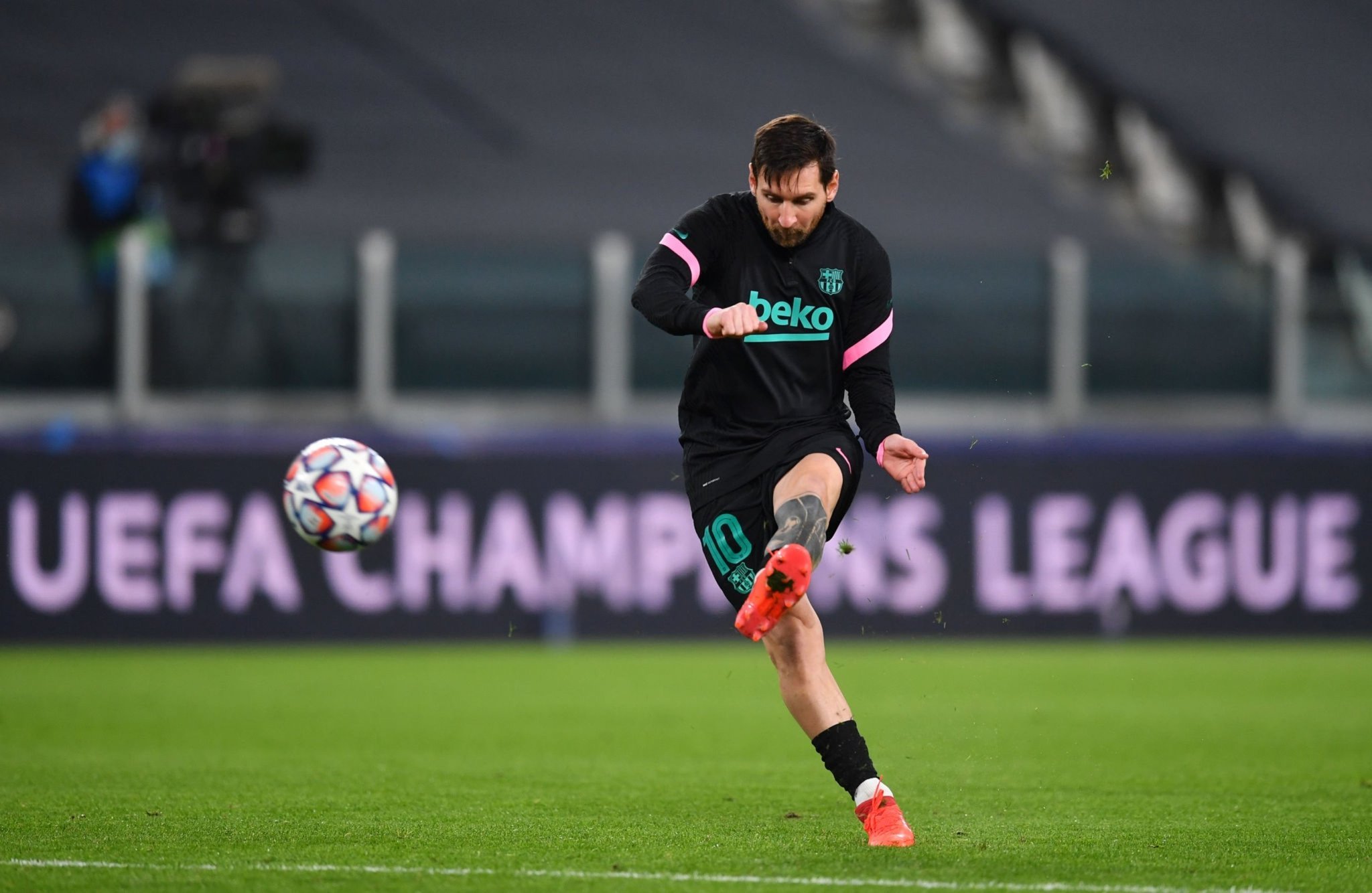 在湖人退役 在湖人退役